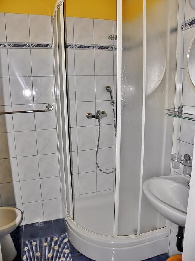 Alemka Apartment Banjol Bagian luar foto